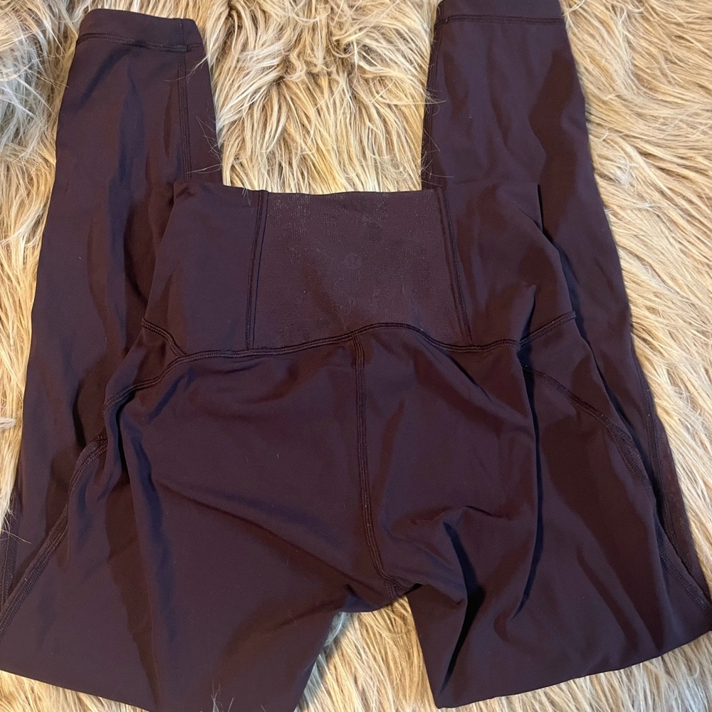 Dark Plum Lululemon Leggings Yoga pants with lace inlay details sz 4